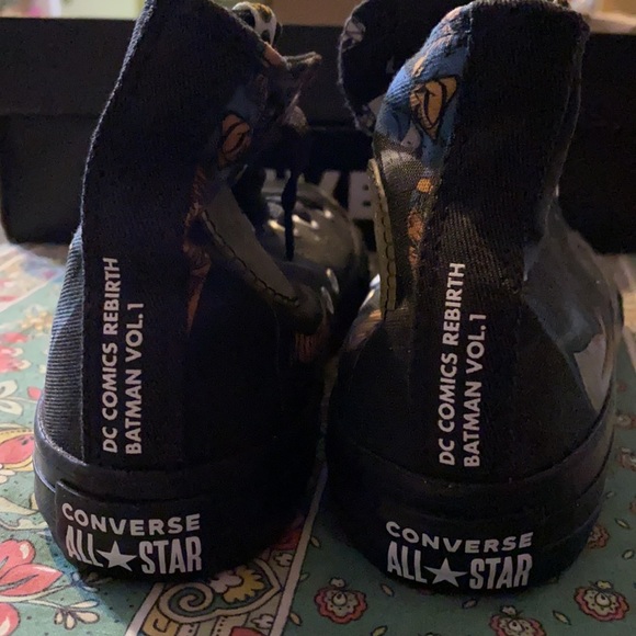 Batman Converse shoes - Picture 3 of 6